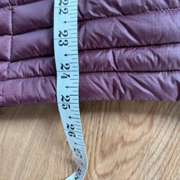 Cotopaxi NWOT Fuego Burgundy Down Filled Puffer Vest Unisex Mens M/Womens L - Picture 6 of 6